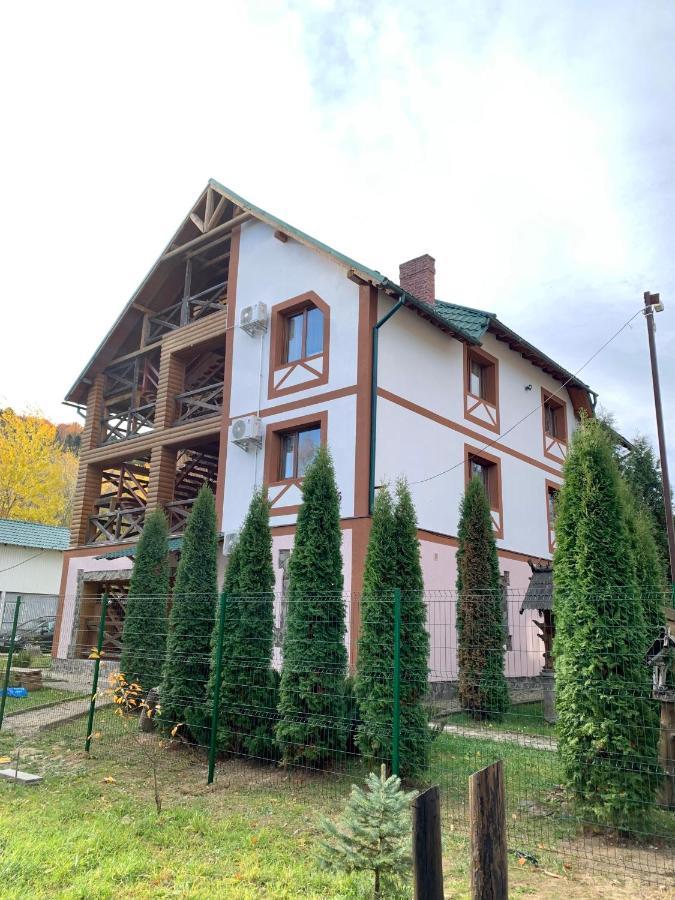 Hirskyy Svitanok Mihove Exteriér fotografie